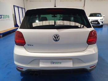 Used Volkswagen Polo 2015 for sale - 76215287: Photo 4