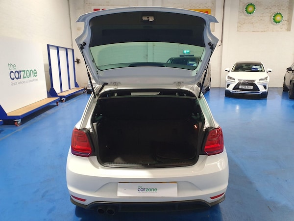 Used Volkswagen Polo 2015 for sale - 76215287: Photo 5