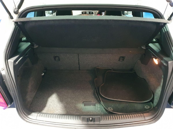 Used Volkswagen Polo 2015 for sale - 76215287: Photo 6