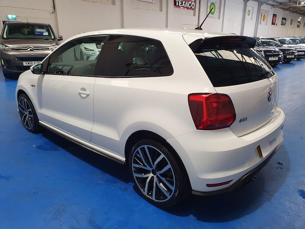 Used Volkswagen Polo 2015 for sale - 76215287: Photo 7