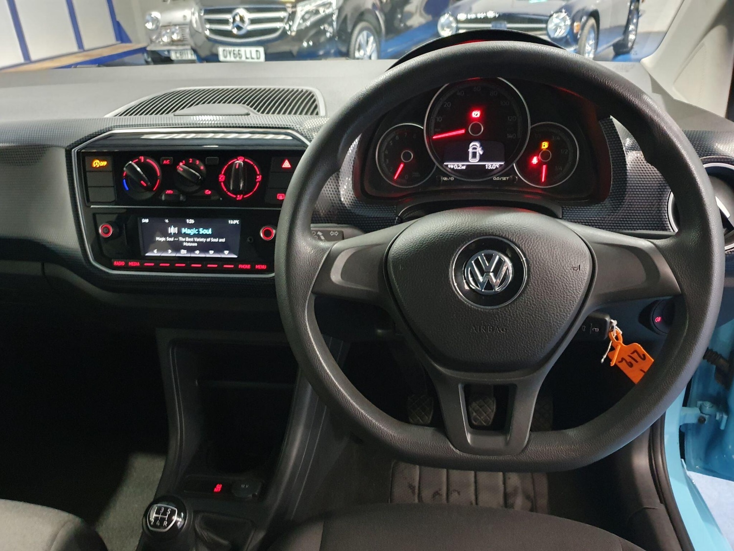 Used Volkswagen up! 2018 for sale - 76823633: Photo 10