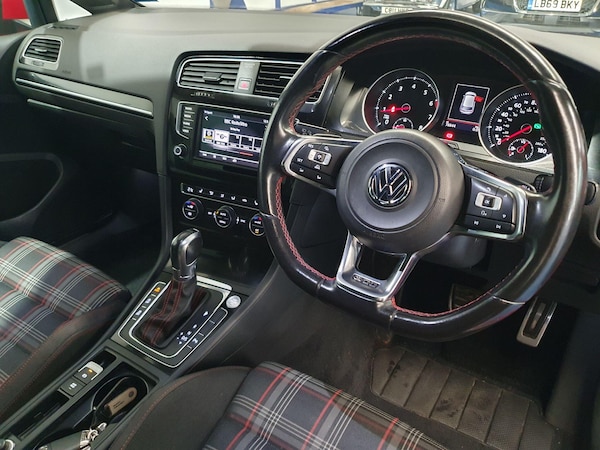 Used Volkswagen Golf 2016 for sale - 75669802: Photo 10
