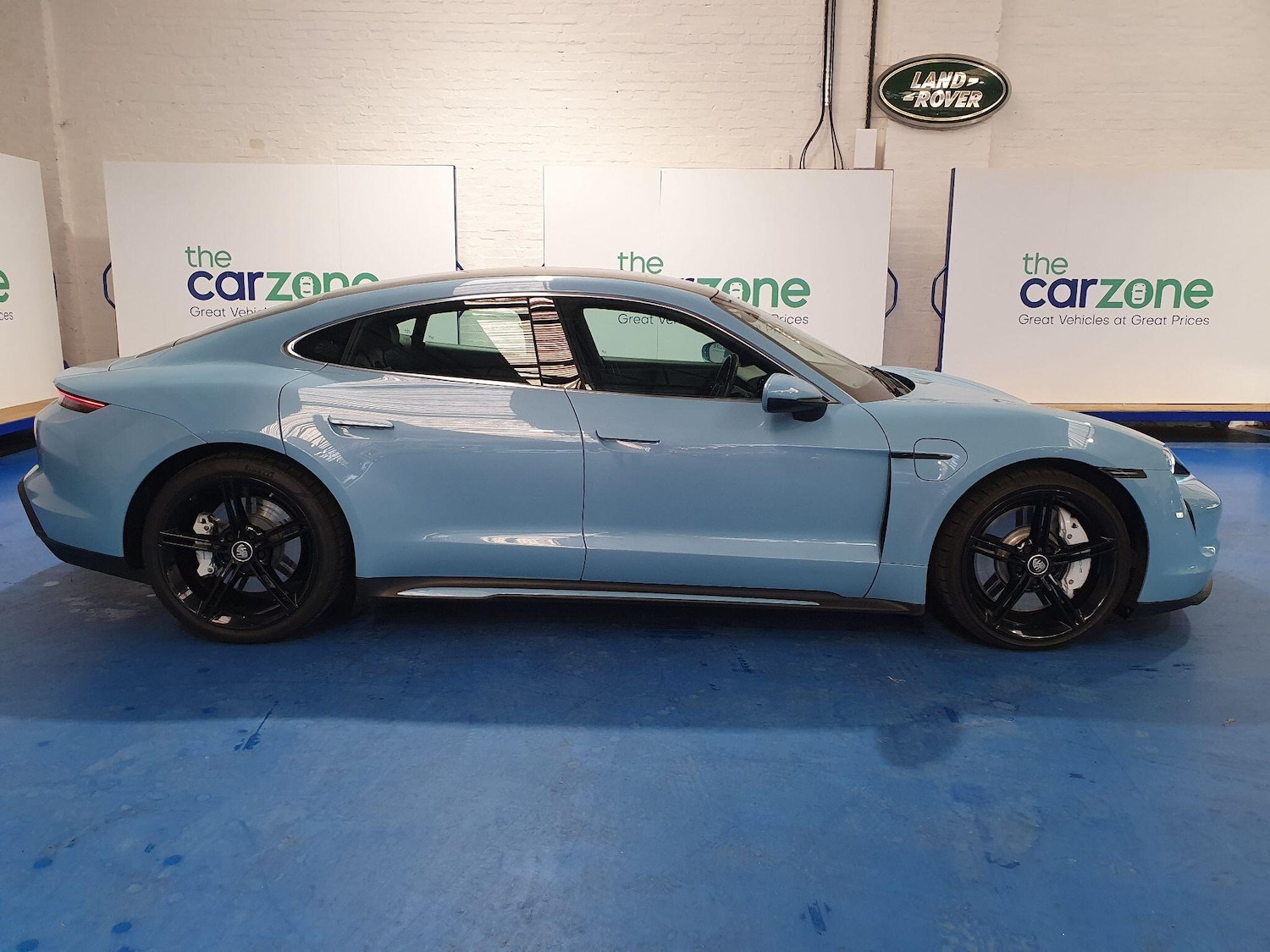 Used Porsche Taycan for sale - 77769778: Photo 2