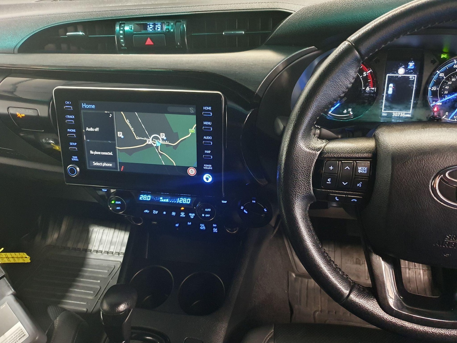 Used Toyota Hilux 2023 for sale - 77376363: Photo 12