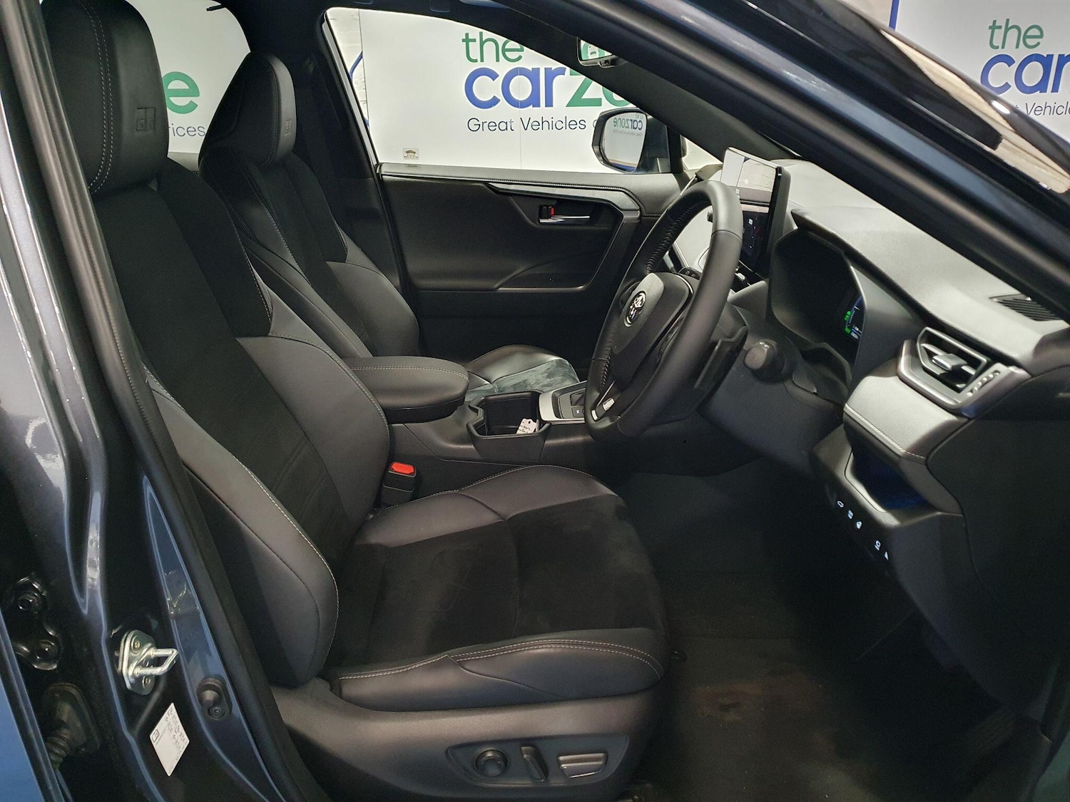 Used Toyota RAV4 2024 for sale - 76314982: Photo 9