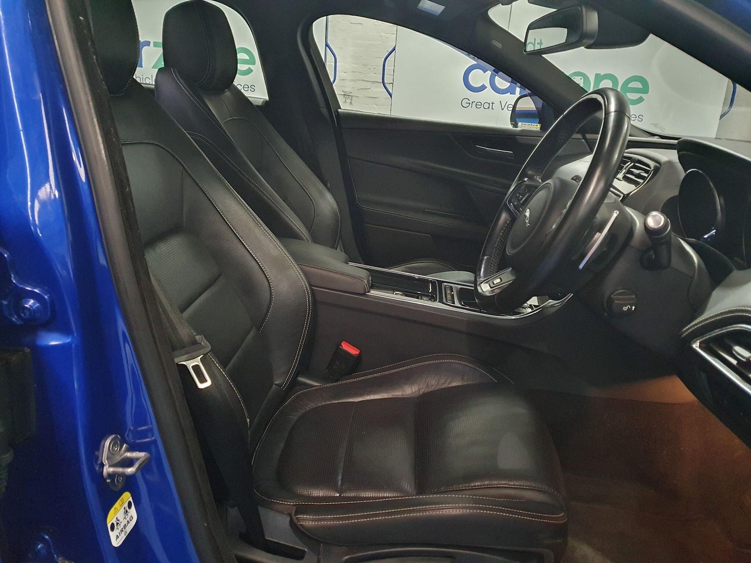 Used Jaguar XE 2018 for sale - 77156684: Photo 9