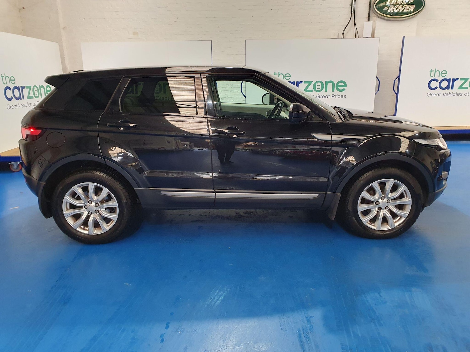 Used Land Rover Range Rover Evoque 2015 for sale - 77658911: Photo 2