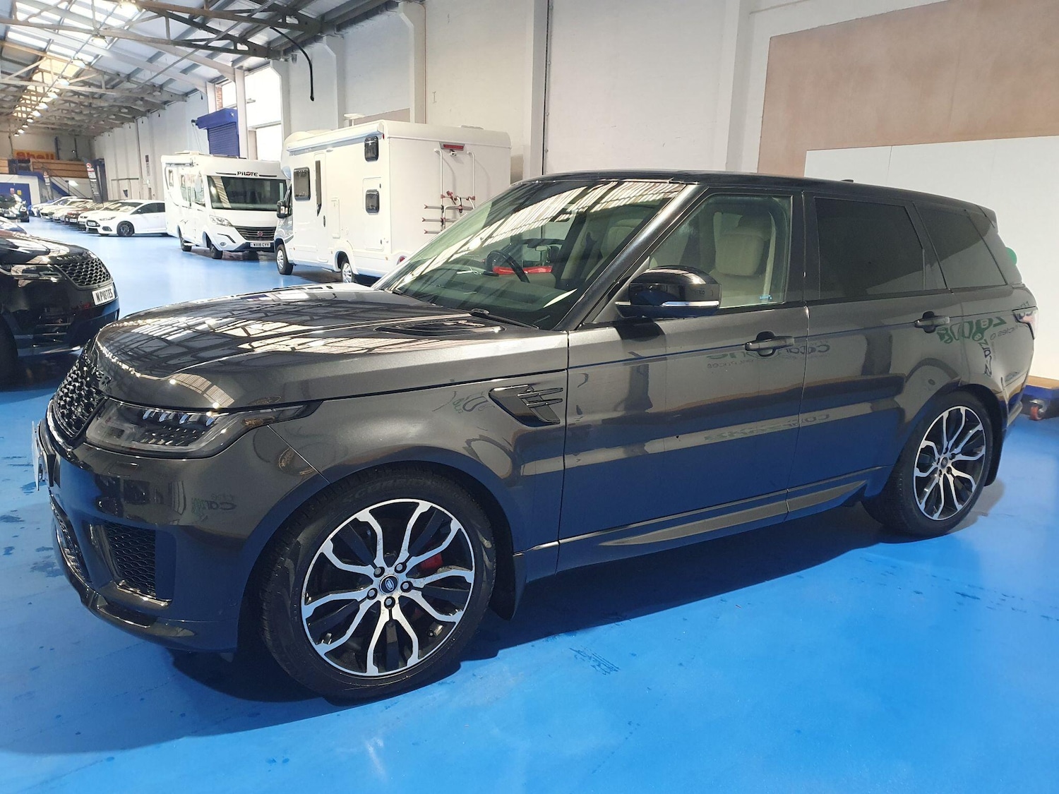 Used Land Rover Range Rover Sport 2018 for sale - 77440157: Photo 9