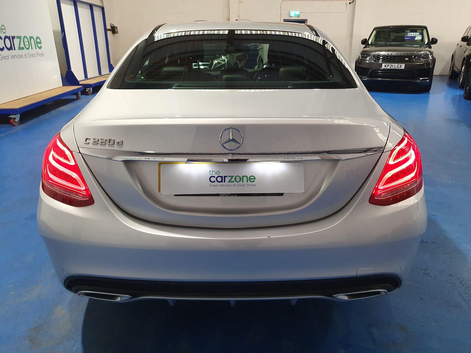 Used Mercedes-Benz C Class 2018 for sale - 77215922: Photo 4