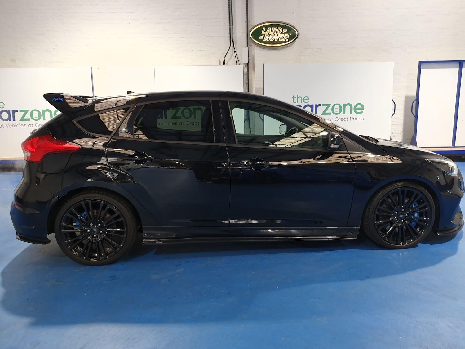 Used Ford Focus 2017 for sale - 76336143: Photo 2