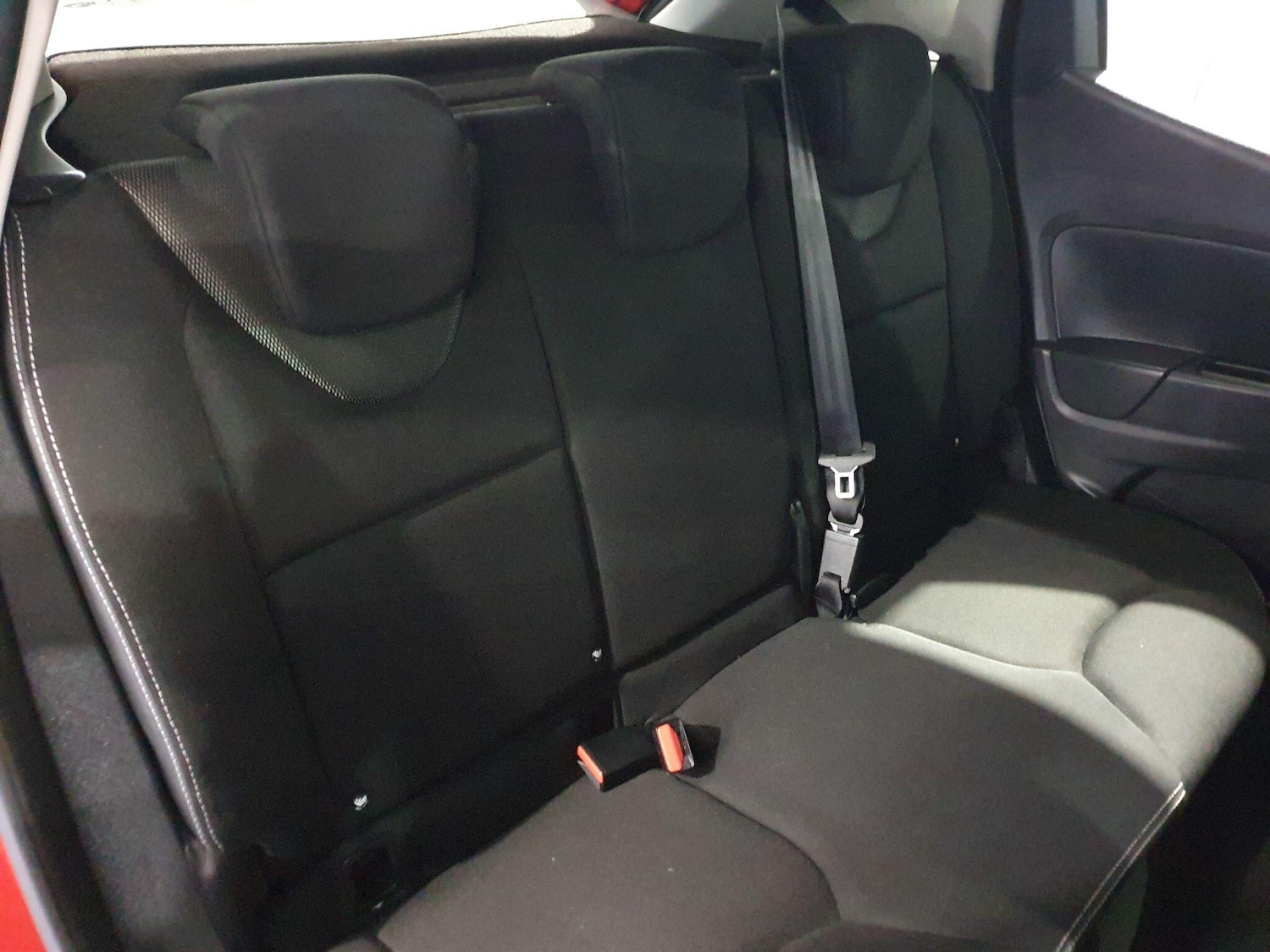 Used Renault Clio 2015 for sale - 76398138: Photo 11