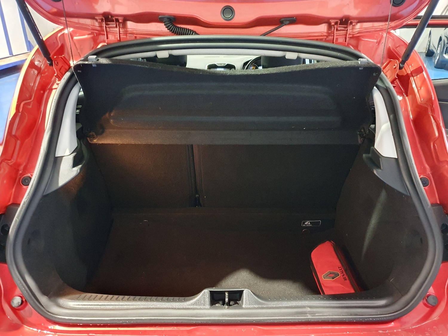 Used Renault Clio 2015 for sale - 76398138: Photo 12