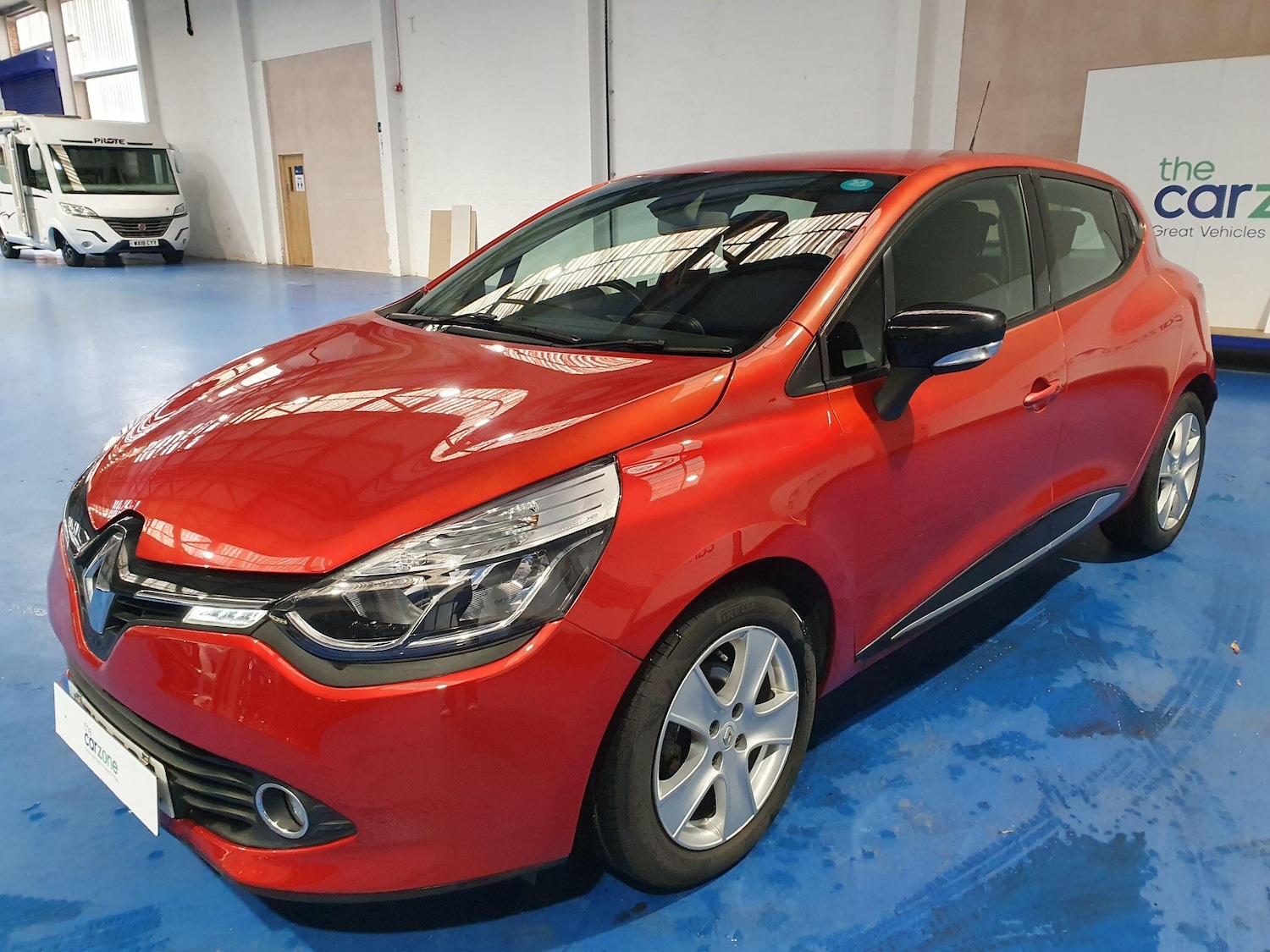 Used Renault Clio 2015 for sale - 76398138: Photo 7