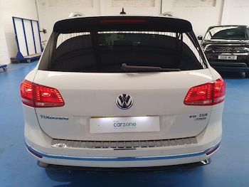 Used Volkswagen Touareg 2017 for sale - 78517527: Photo
