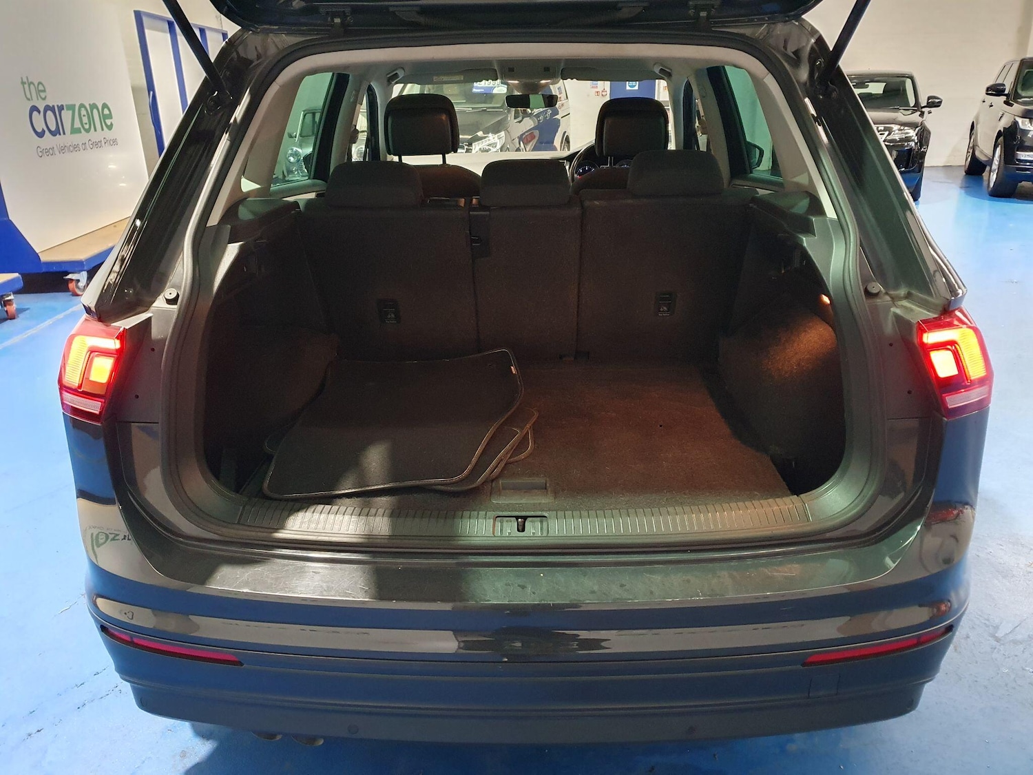 Used Volkswagen Tiguan 2019 for sale - 76823749: Photo 14