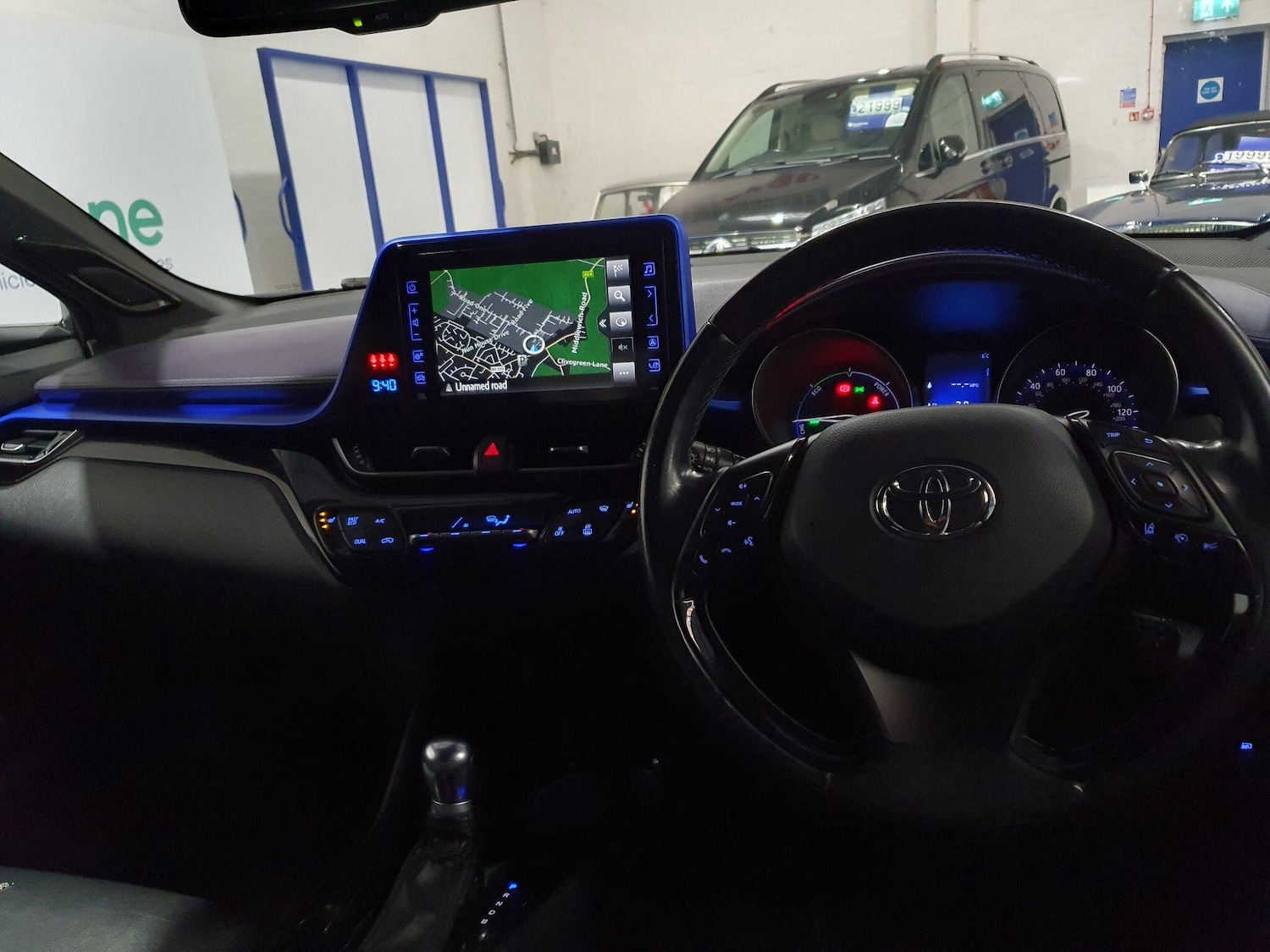 Used Toyota C-HR 2018 for sale - 77229632: Photo 10