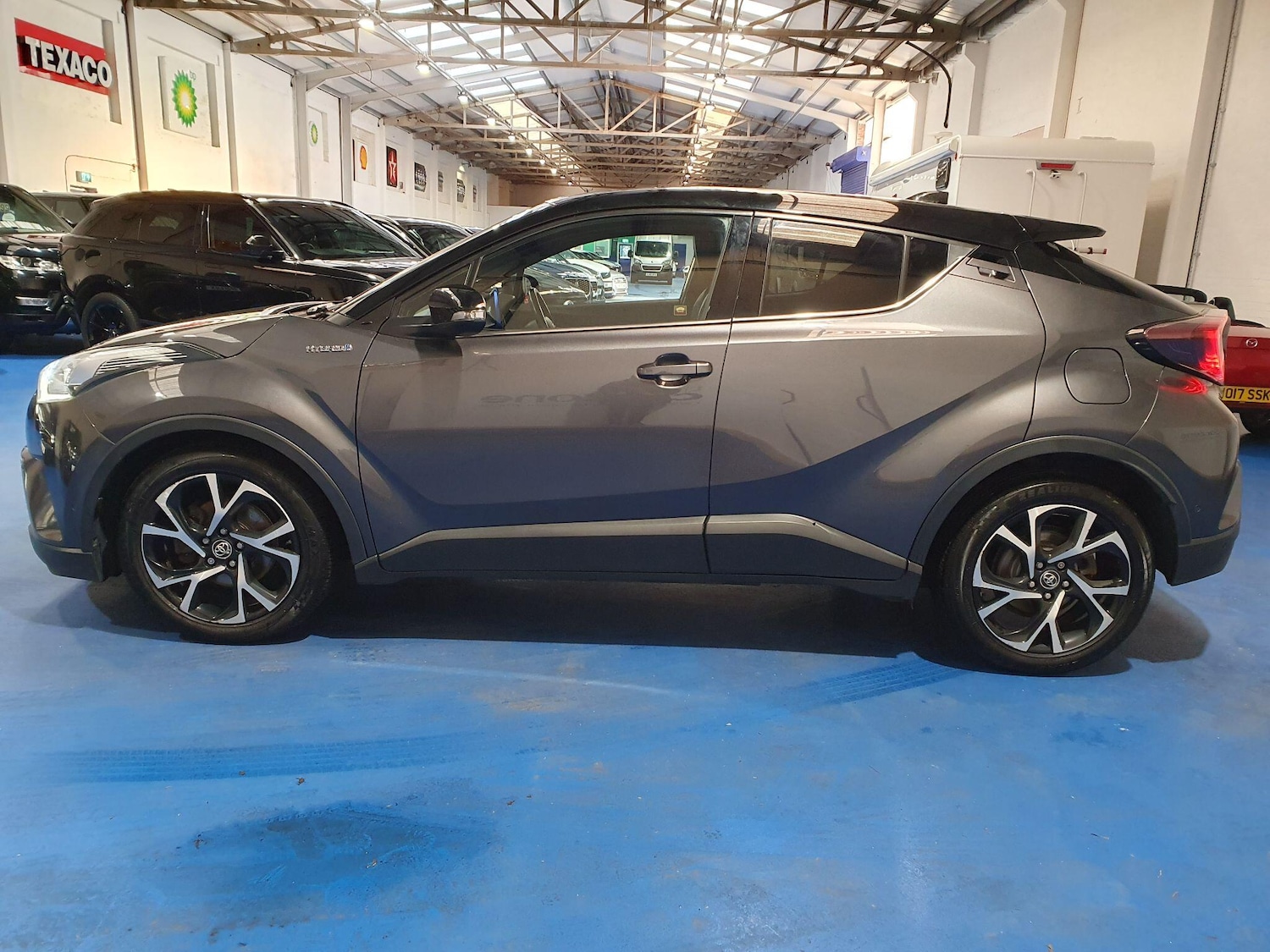 Used Toyota C-HR 2018 for sale - 77229632: Photo 6