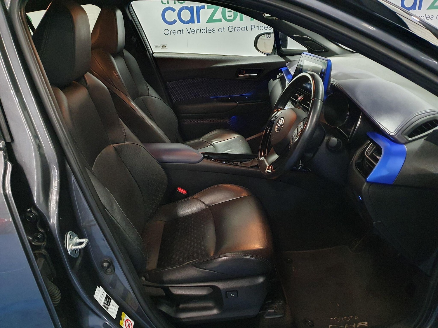 Used Toyota C-HR 2018 for sale - 77229632: Photo 9