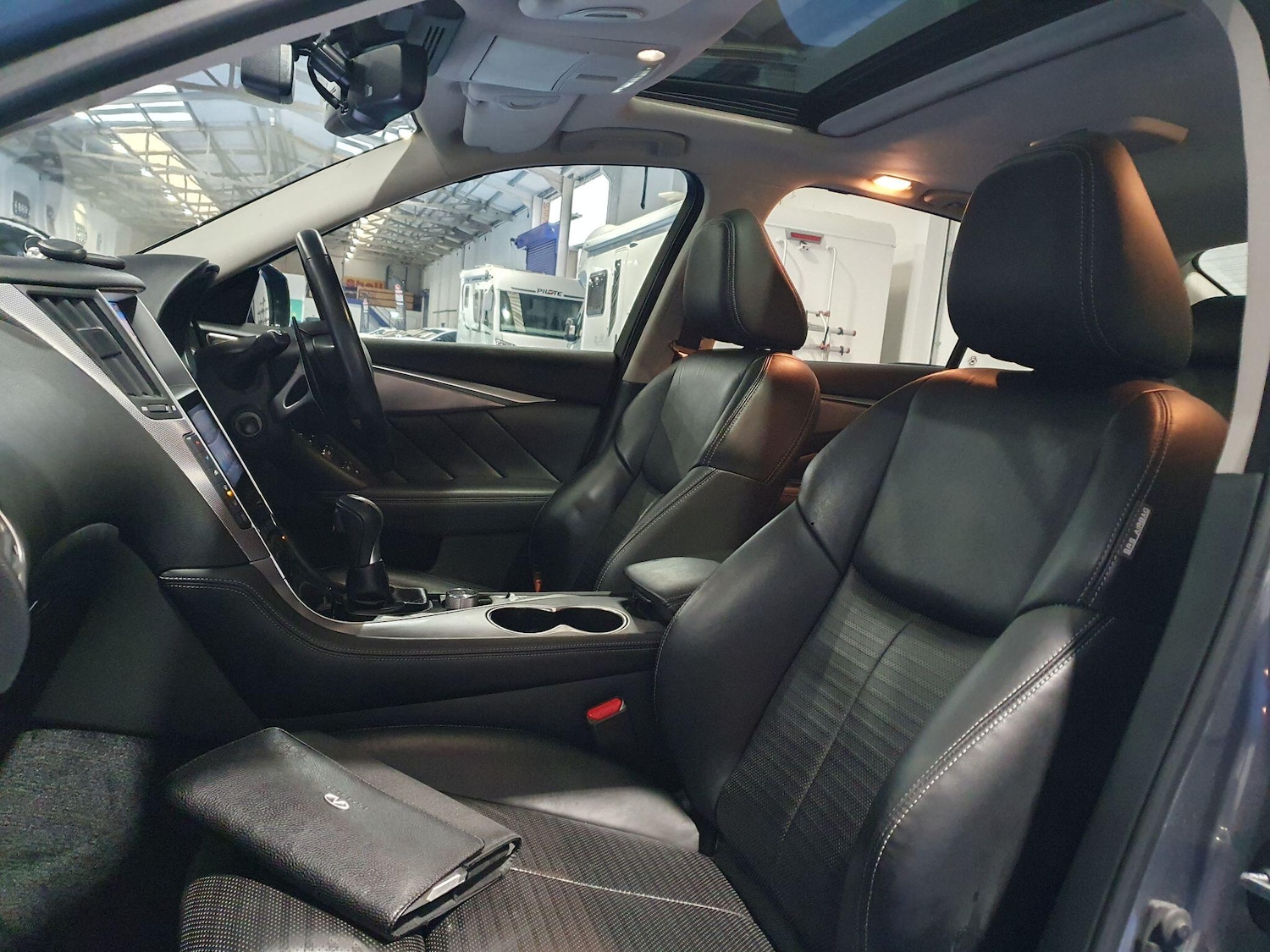 Used Infiniti Q50 2018 for sale - 77575204: Photo 13