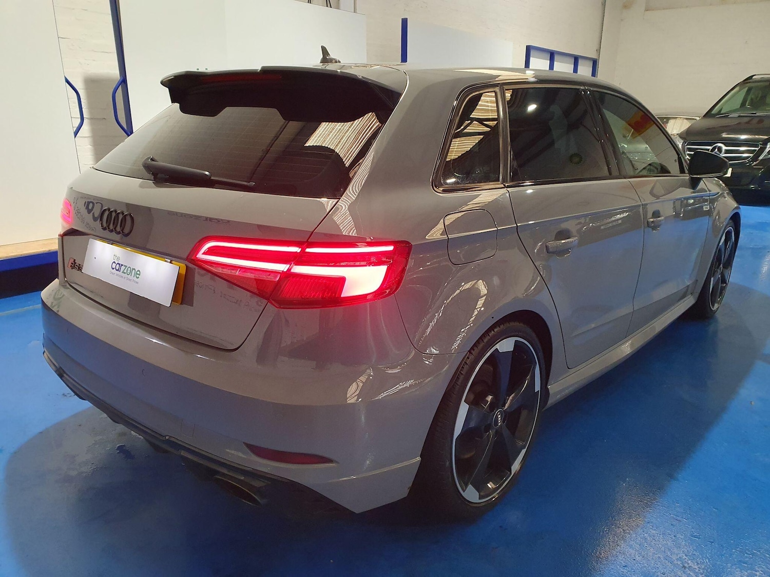 Used Audi RS3 2018 for sale - 76898857: Photo 3