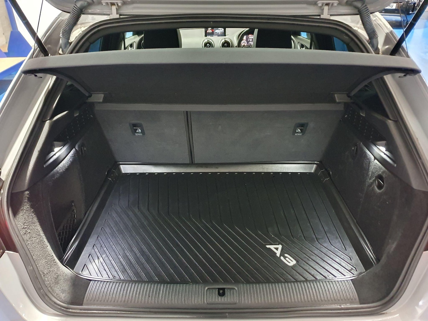 Used Audi RS3 2018 for sale - 76898857: Photo 6