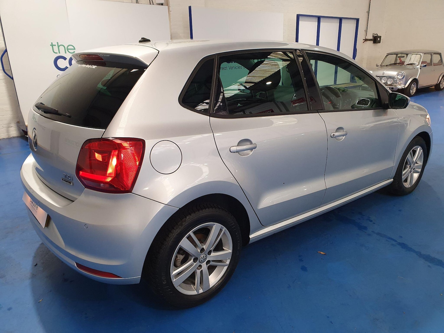 Used Volkswagen Polo 2017 for sale - 76361048: Photo 3