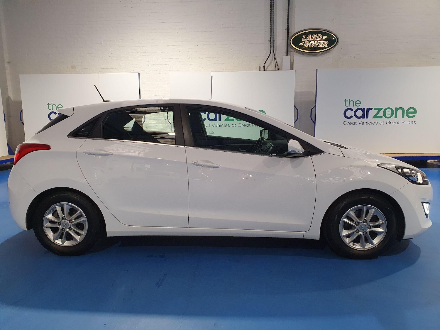 Used Hyundai i30 2015 for sale - 77454965: Photo 2