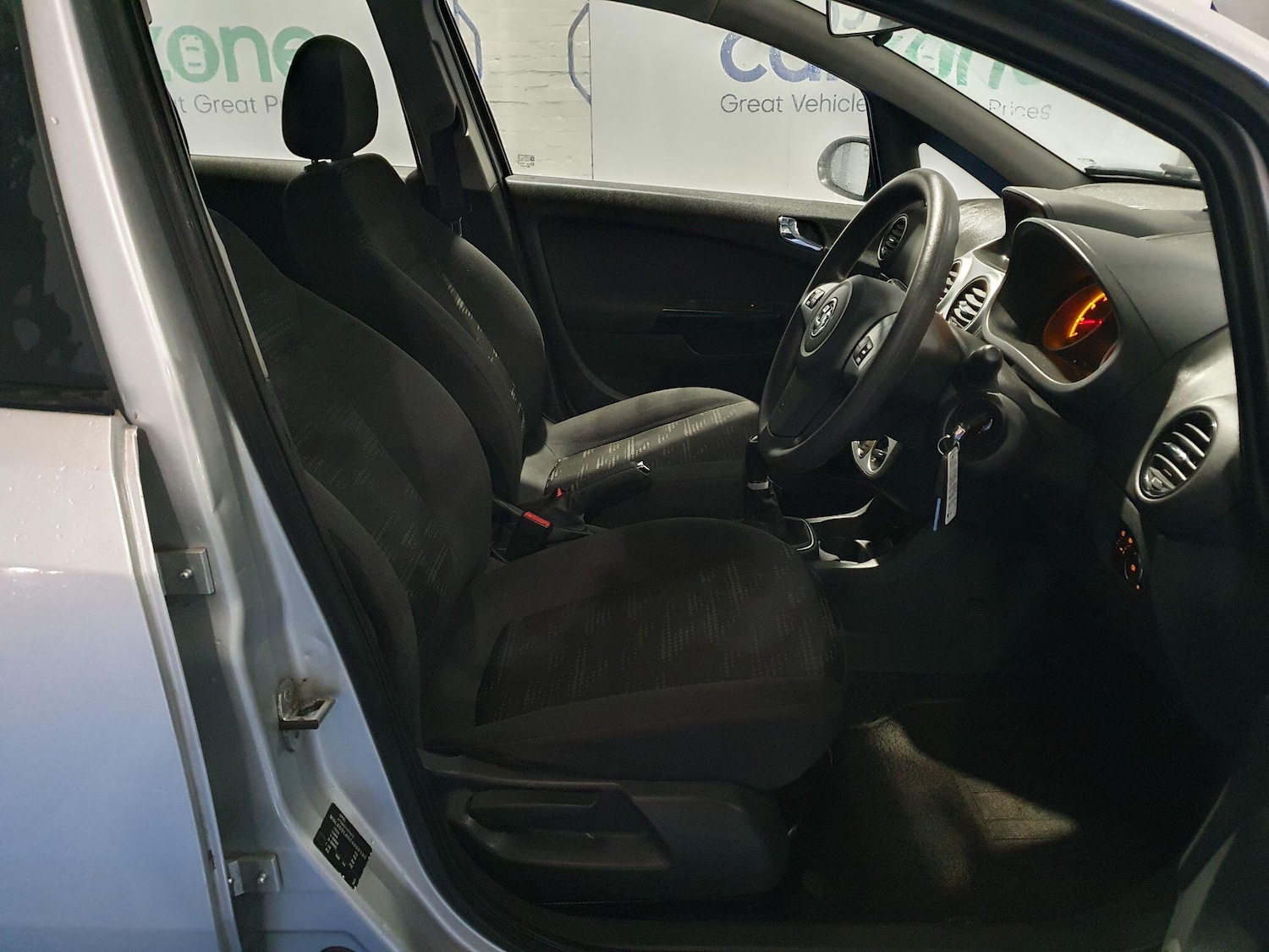 Used Vauxhall Corsa 2013 for sale - 77090907: Photo 9