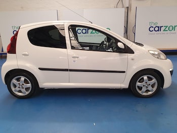 Used Peugeot 107 2014 for sale - 76632647: Photo