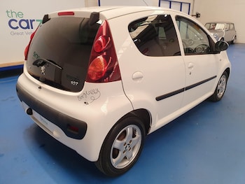 Used Peugeot 107 2014 for sale - 76632647: Photo