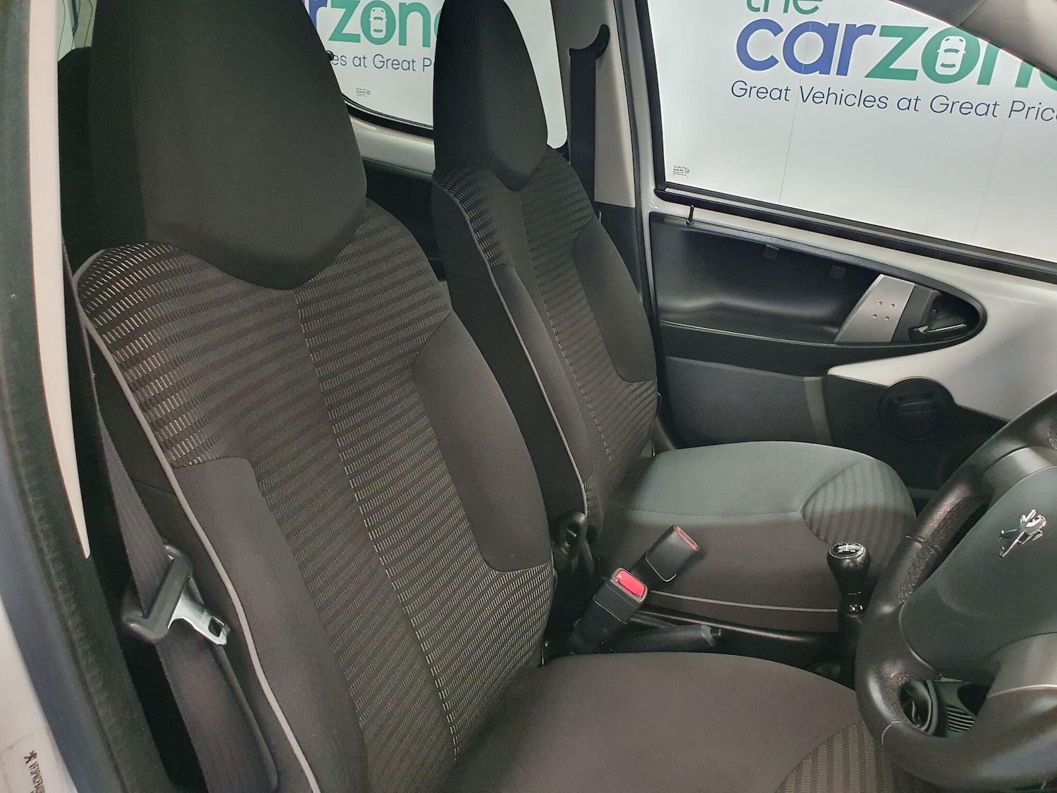 Used Peugeot 107 2014 for sale - 76632647: Photo 9