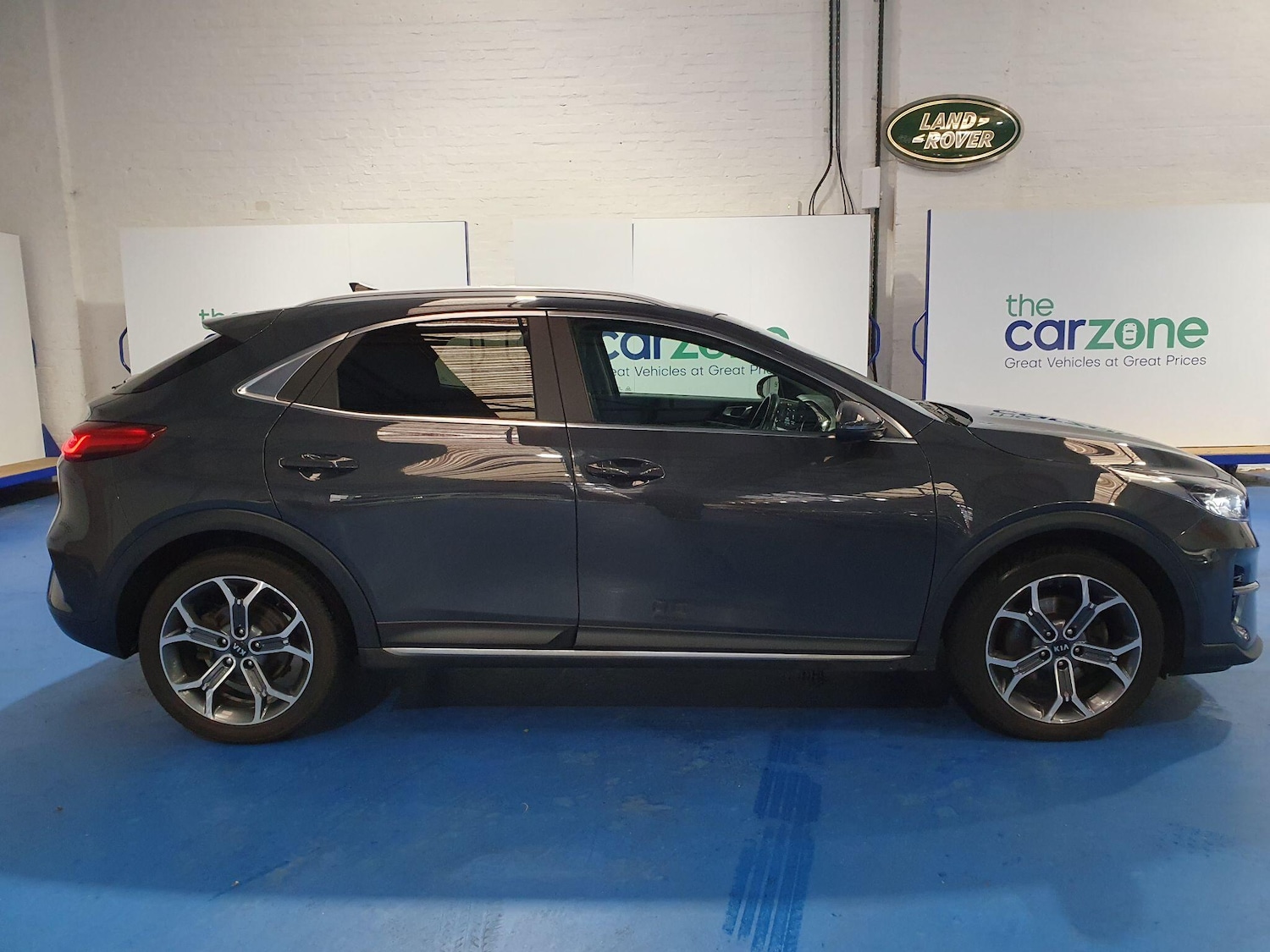 Used Kia XCeed 2020 for sale - 76337241: Photo 2