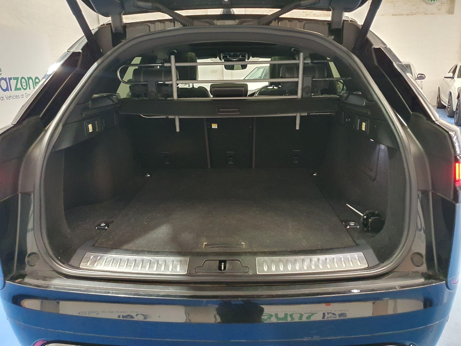 Used Land Rover Range Rover Velar 2017 for sale - 76432660: Photo 18