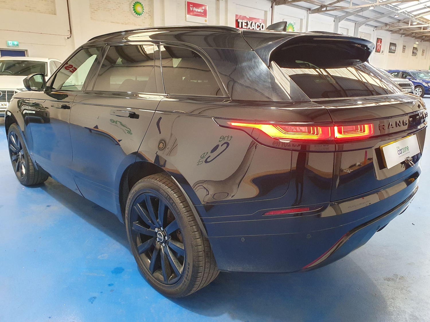 Used Land Rover Range Rover Velar 2017 for sale - 76432660: Photo 5