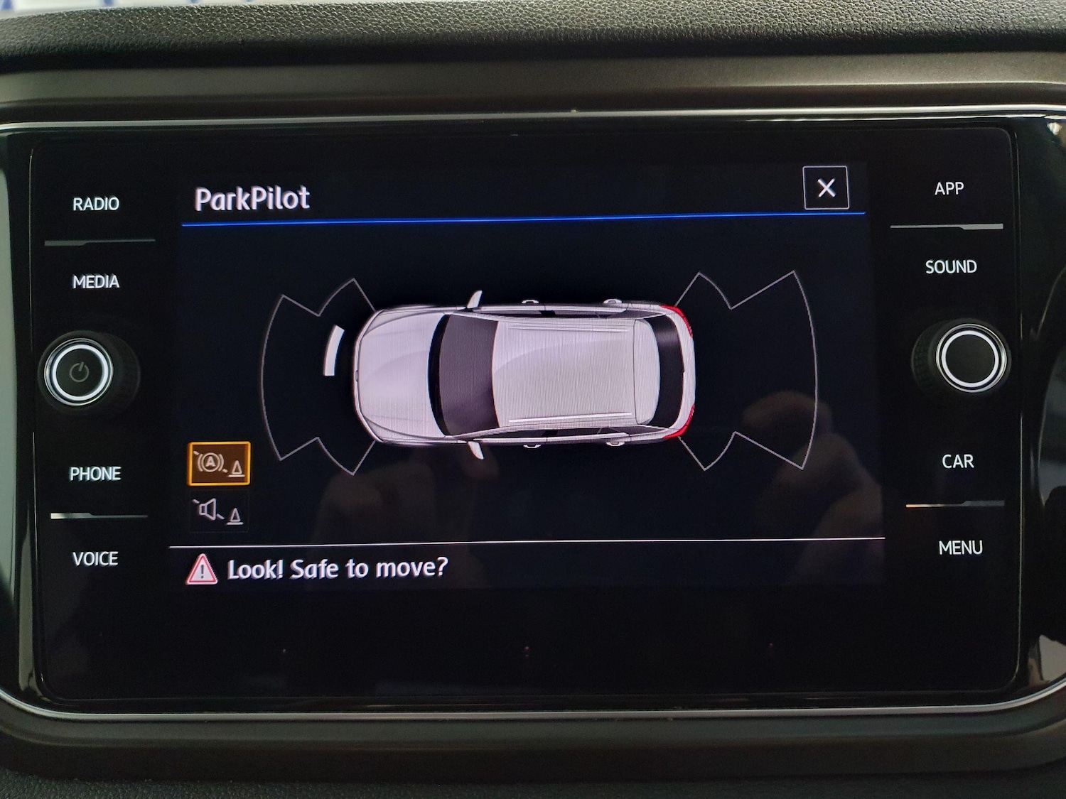 Used Volkswagen T-Roc 2018 for sale - 76136442: Photo 11