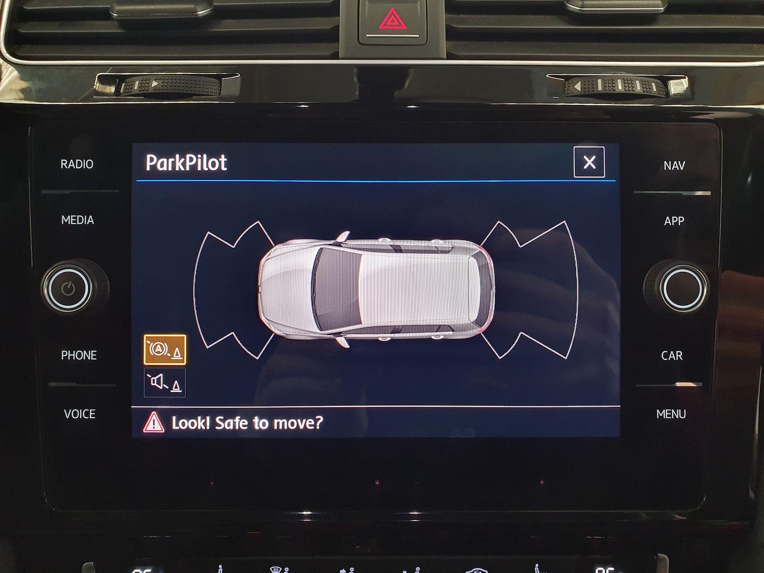 Used Volkswagen Golf 2017 for sale - 77647057: Photo 11