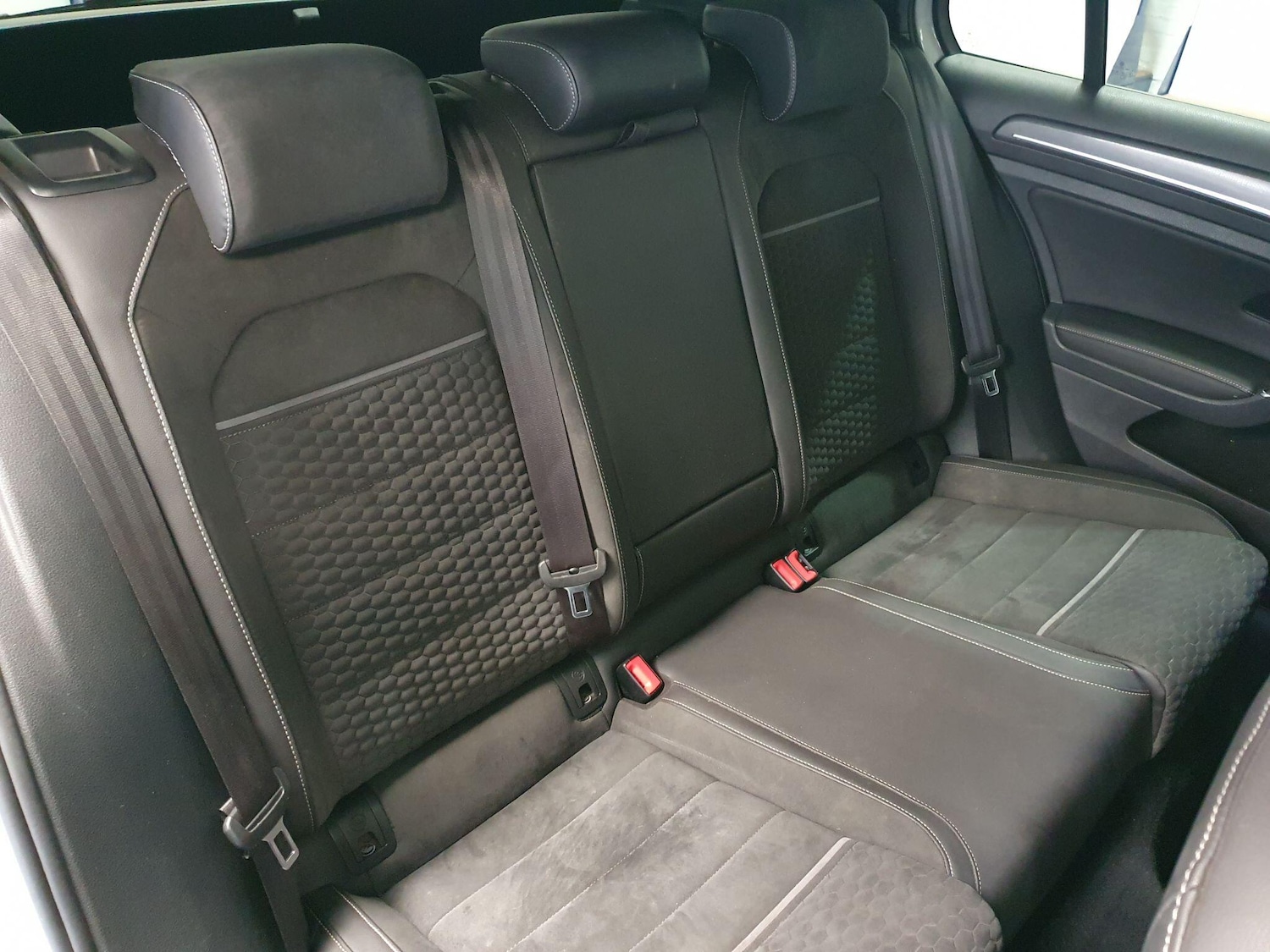 Used Volkswagen Golf 2017 for sale - 77647057: Photo 16