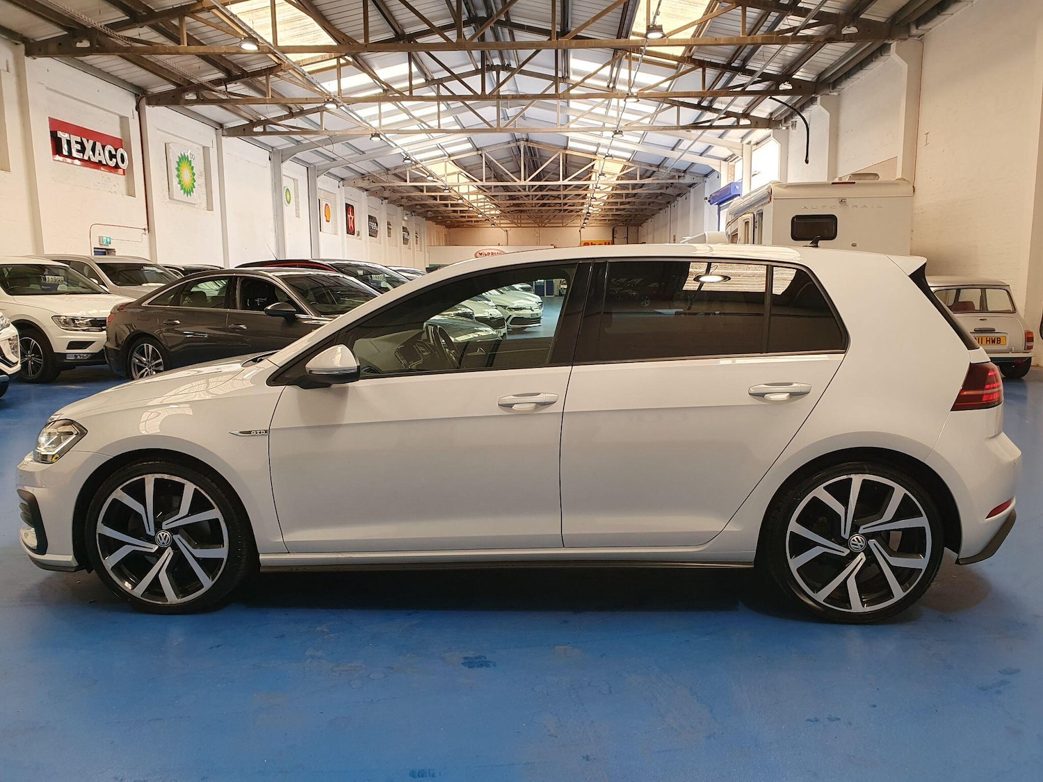 Used Volkswagen Golf 2017 for sale - 77647057: Photo 6