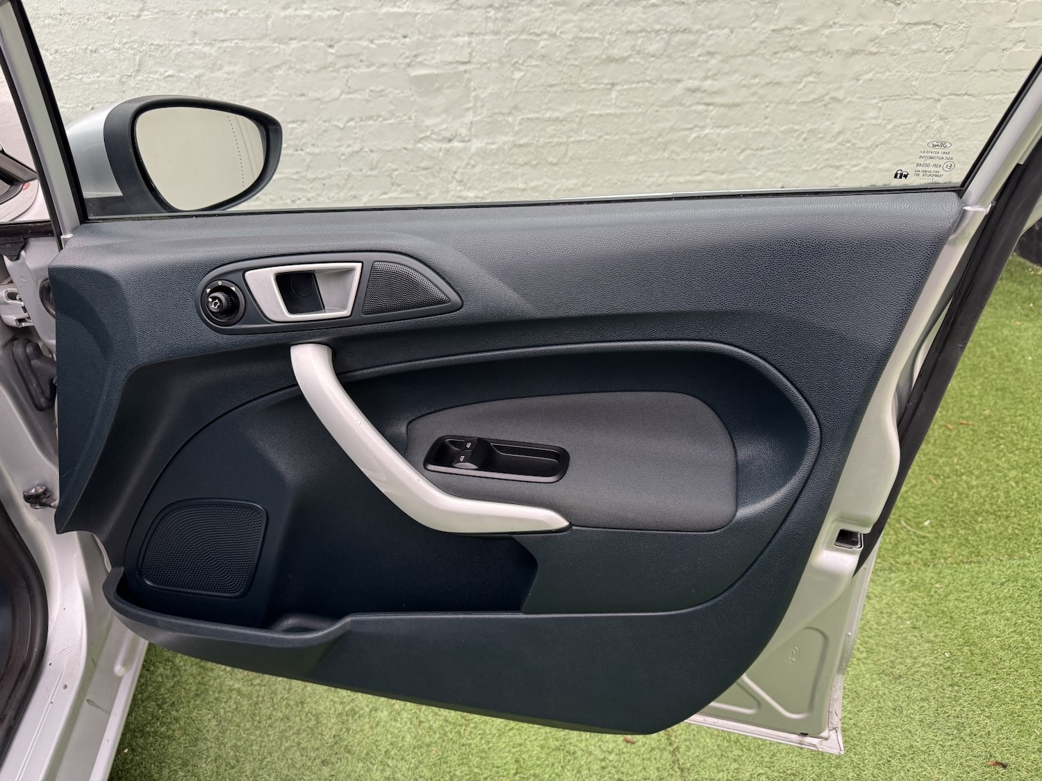 Used Ford Fiesta 2011 for sale - 77045366: Photo 22