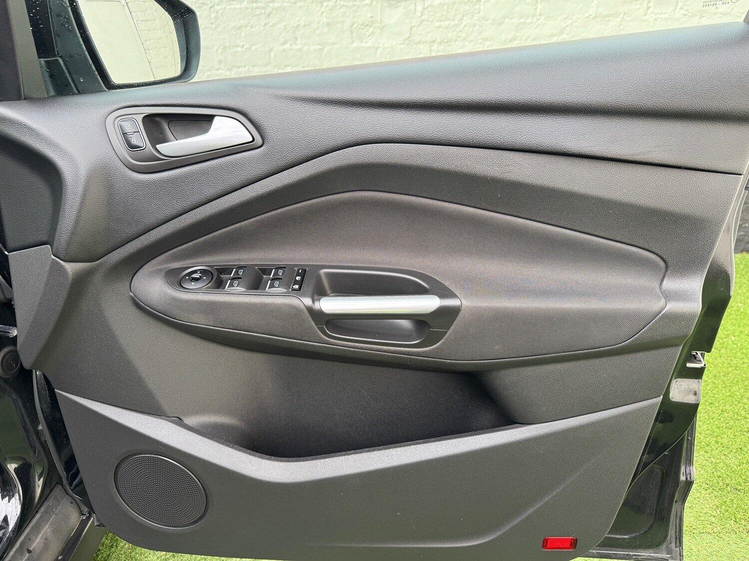 Used Ford Grand C-Max 2015 for sale - 76174073: Photo 27