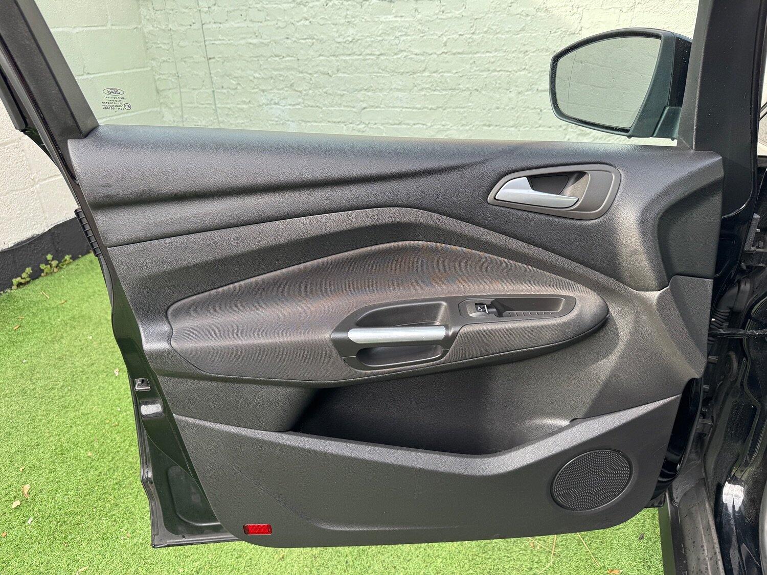Used Ford Grand C-Max 2015 for sale - 76174073: Photo 39