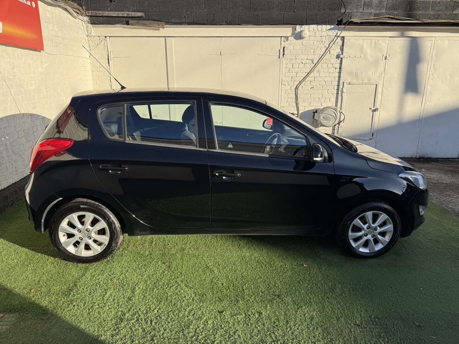 Used Hyundai i20 2014 for sale - 76706136: Photo 11