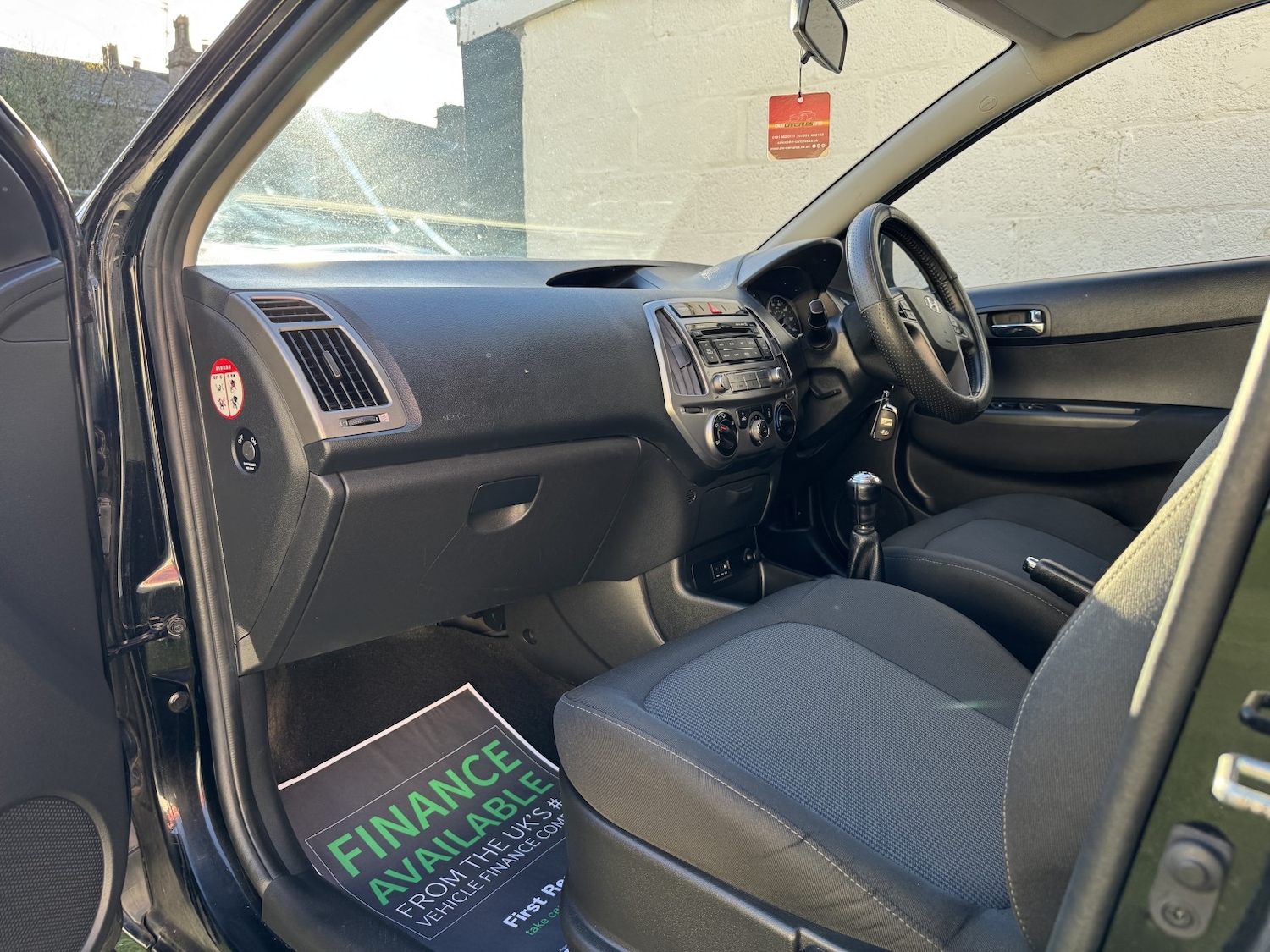 Used Hyundai i20 2014 for sale - 76706136: Photo 30