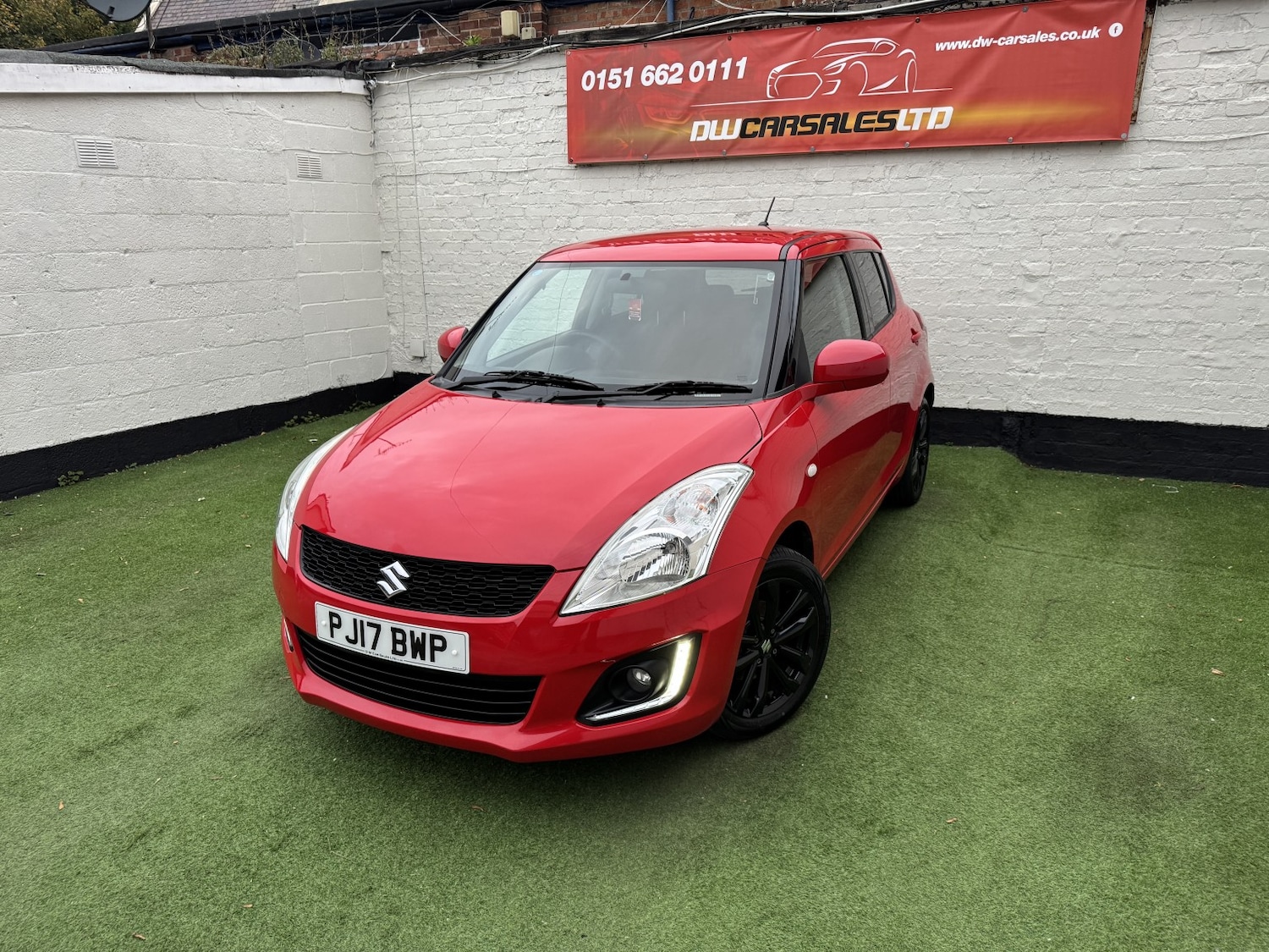 Used Suzuki Swift 2017 for sale - 76273323: Photo 1