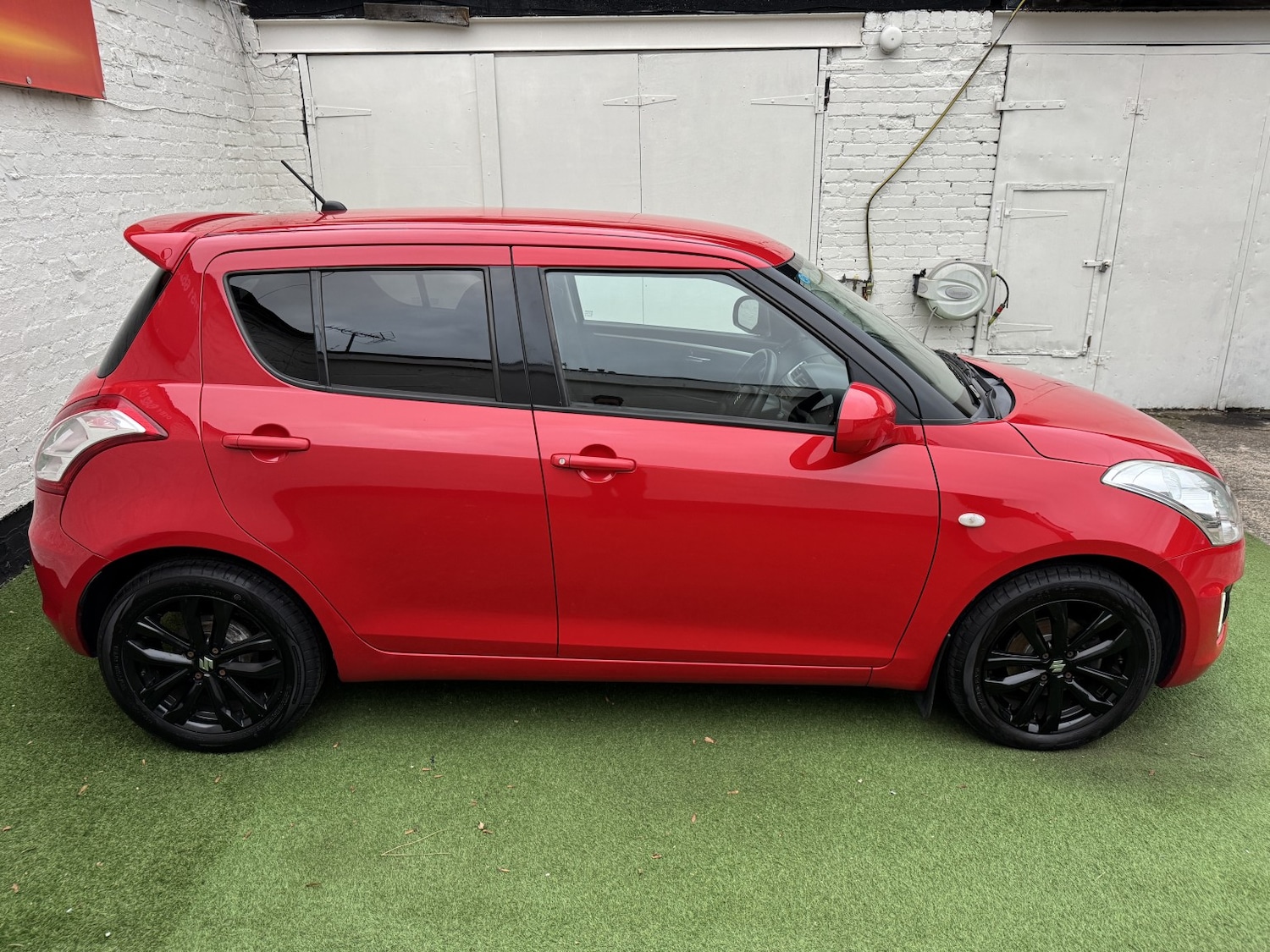 Used Suzuki Swift 2017 for sale - 76273323: Photo 11