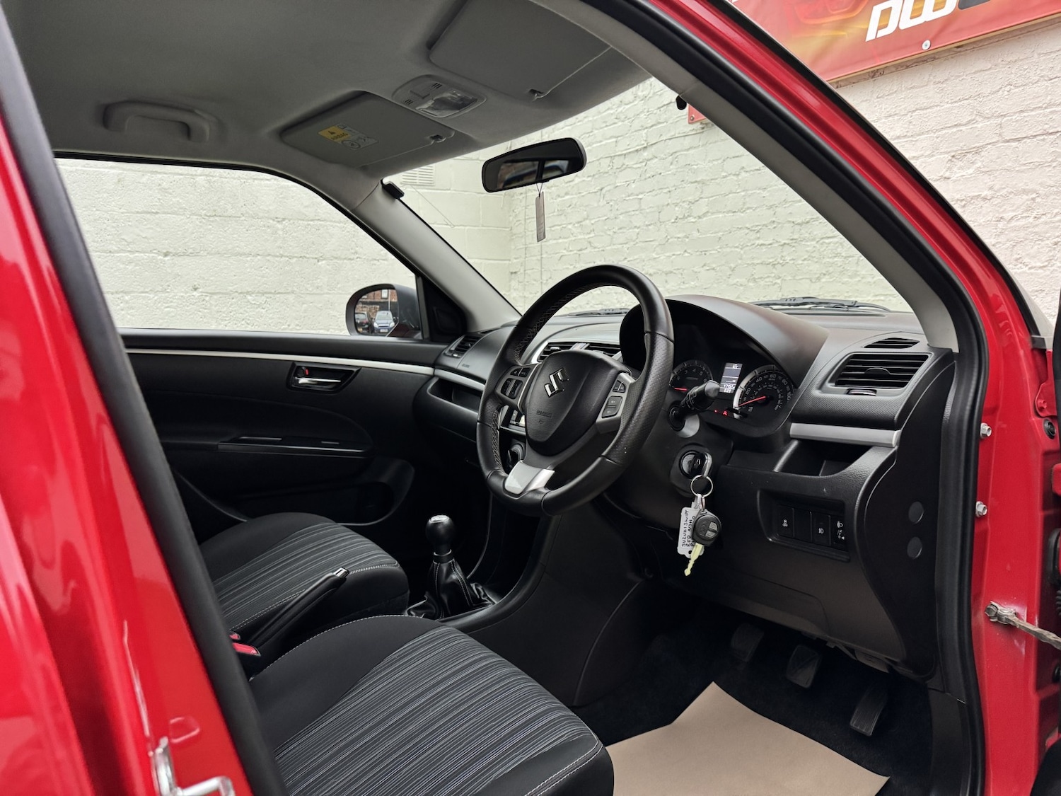 Used Suzuki Swift 2017 for sale - 76273323: Photo 24