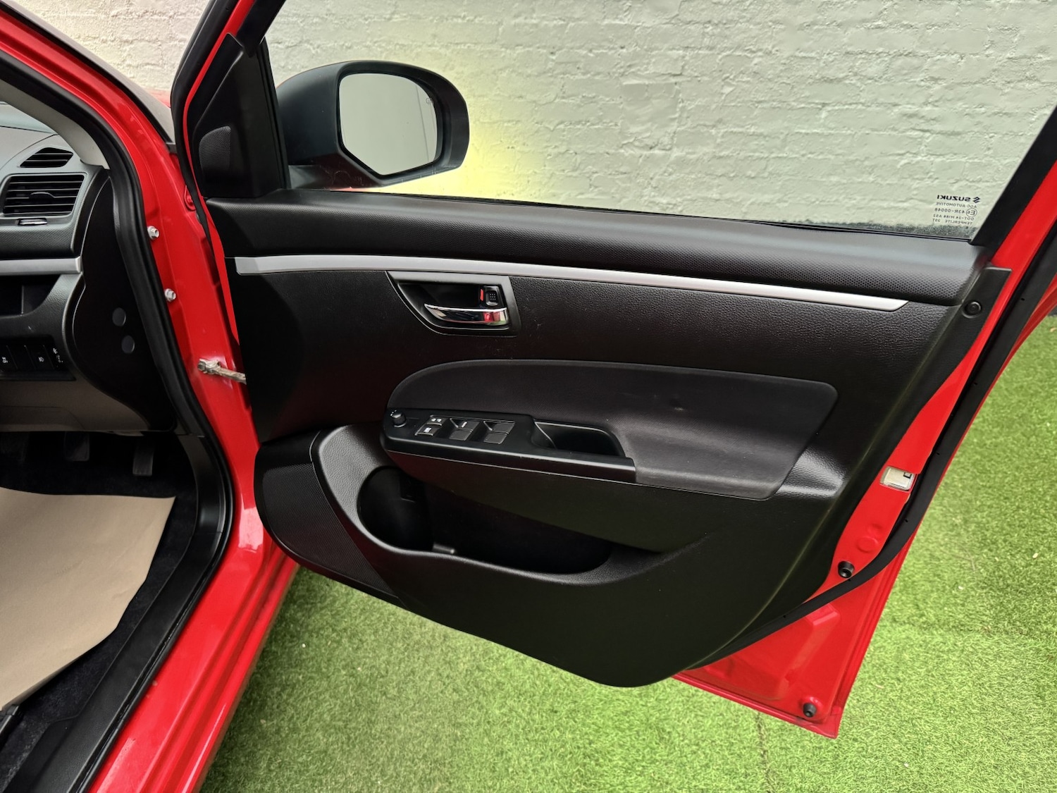 Used Suzuki Swift 2017 for sale - 76273323: Photo 25