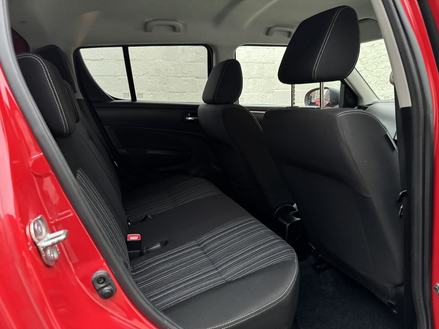 Used Suzuki Swift 2017 for sale - 76273323: Photo 27