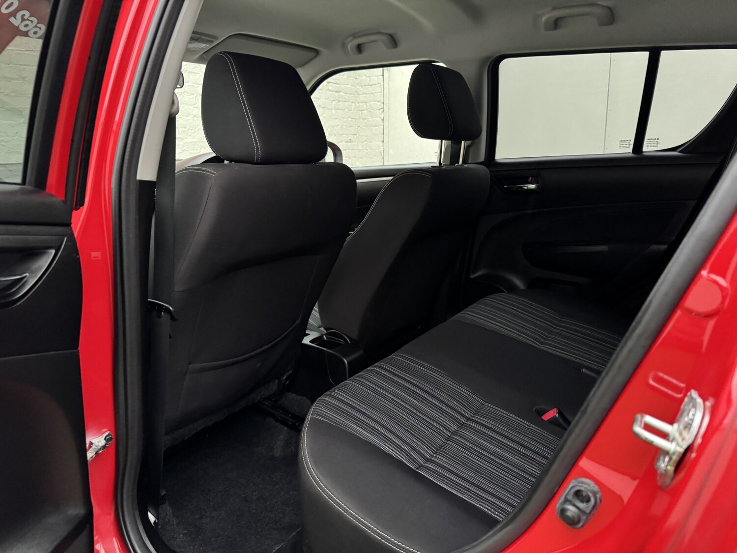 Used Suzuki Swift 2017 for sale - 76273323: Photo 31