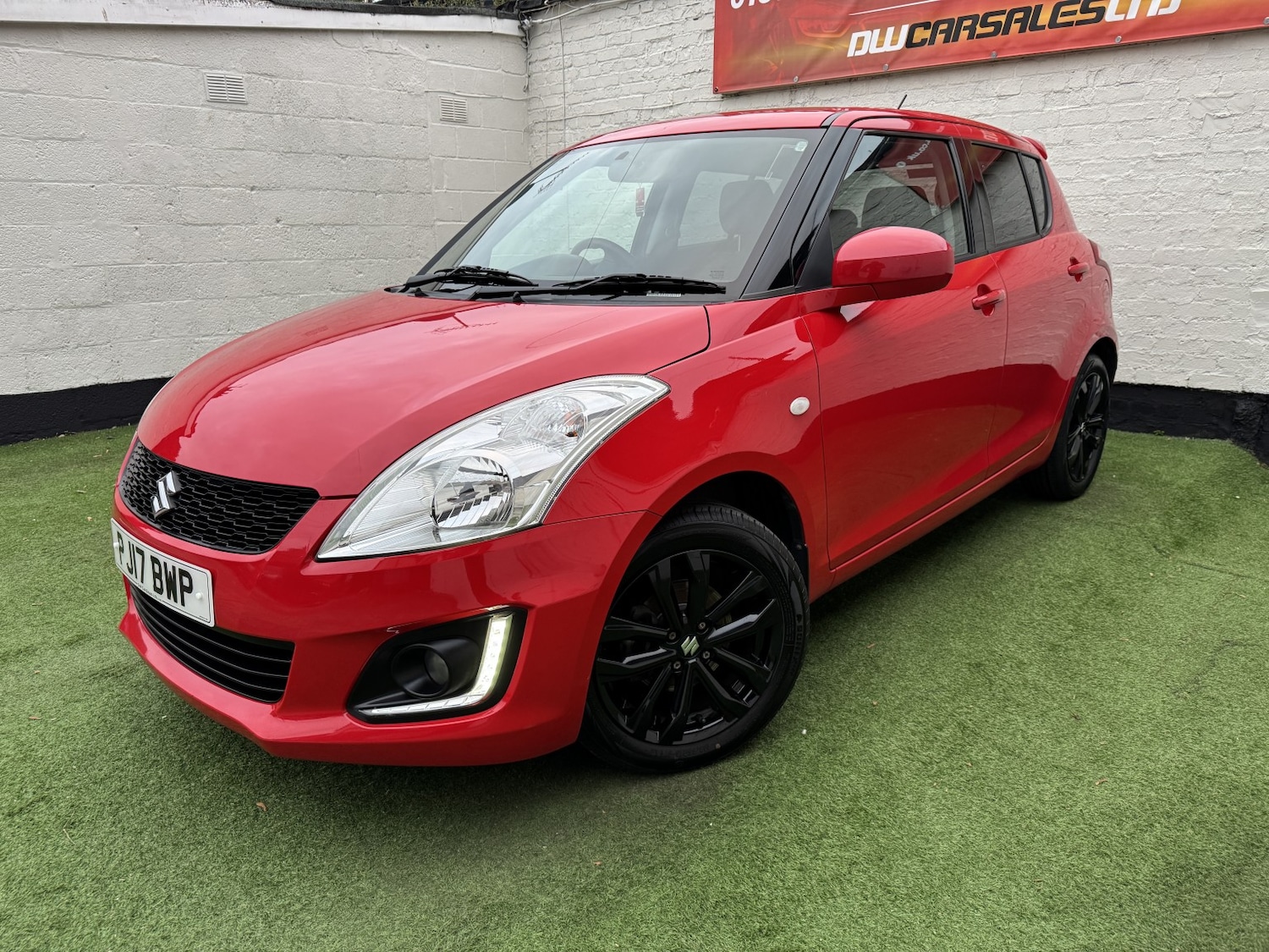 Used Suzuki Swift 2017 for sale - 76273323: Photo 4